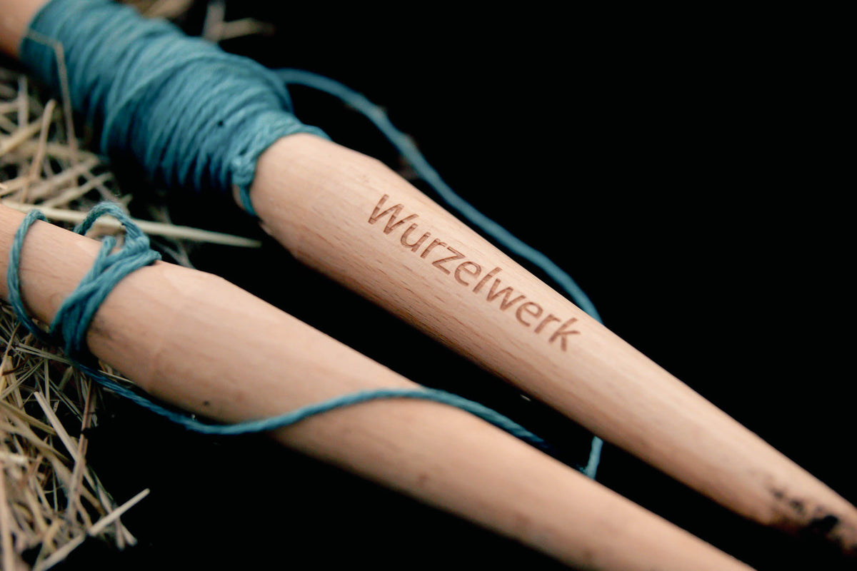 Pflanzleine mit Schnurr mit "Wurzelwerk" Logo