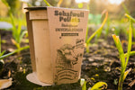 Verpackung Schafwollpallets im Beet